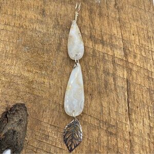 Crazy Lace Cream Colored Double Teardrop Agate Leafy Necklace Pendant